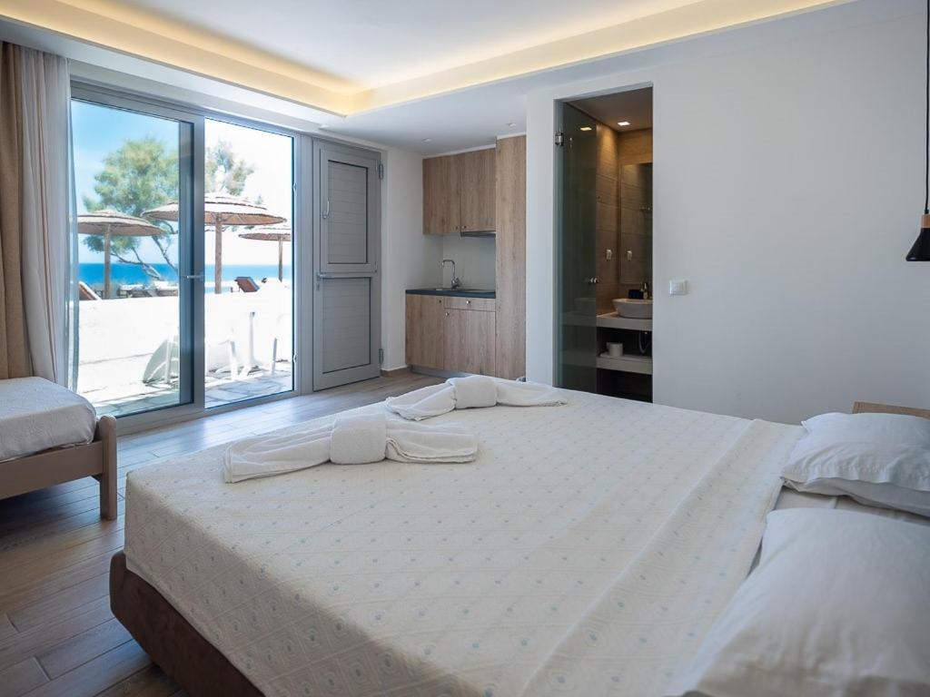 Cavos Bay Hotel & Studios 아르메니스티스 외부 사진