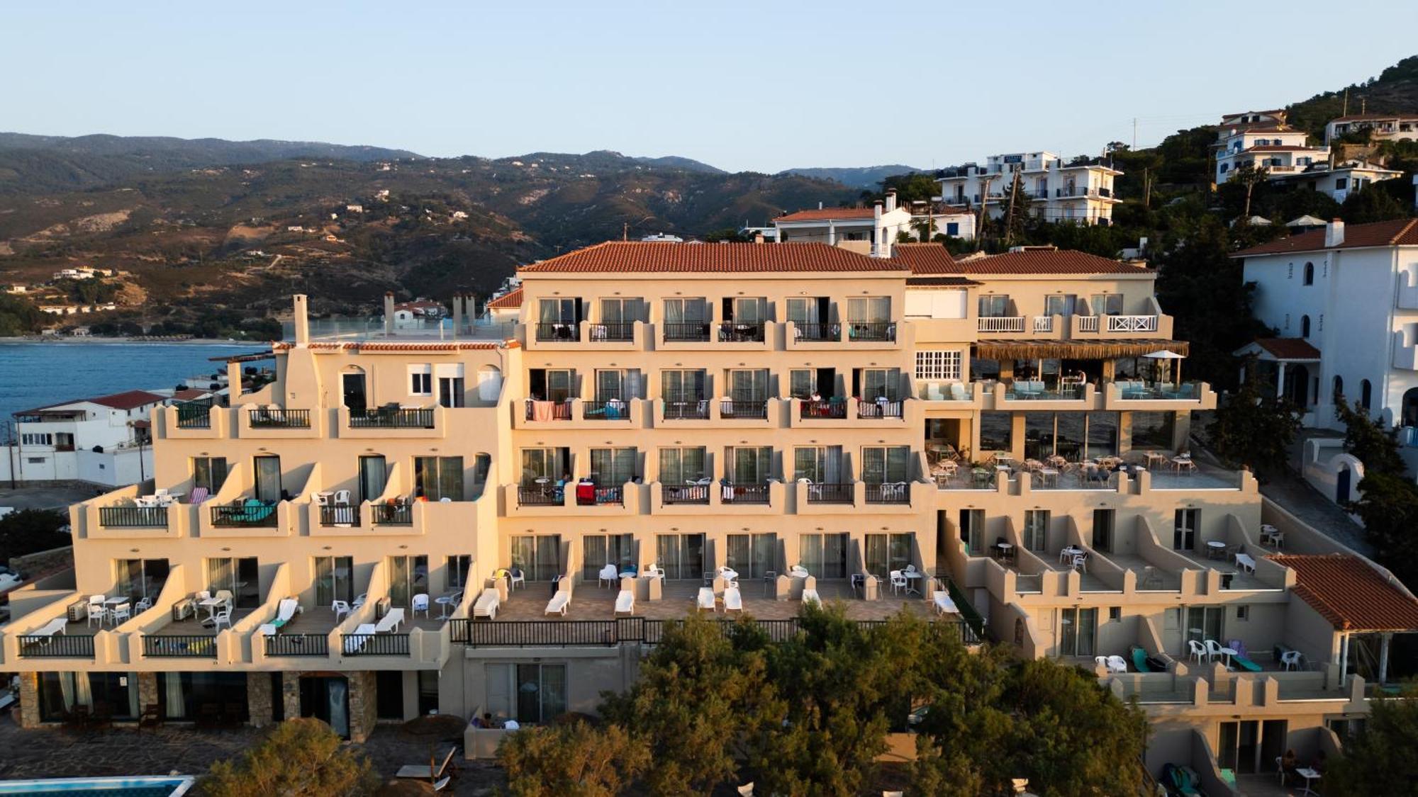Cavos Bay Hotel & Studios 아르메니스티스 외부 사진