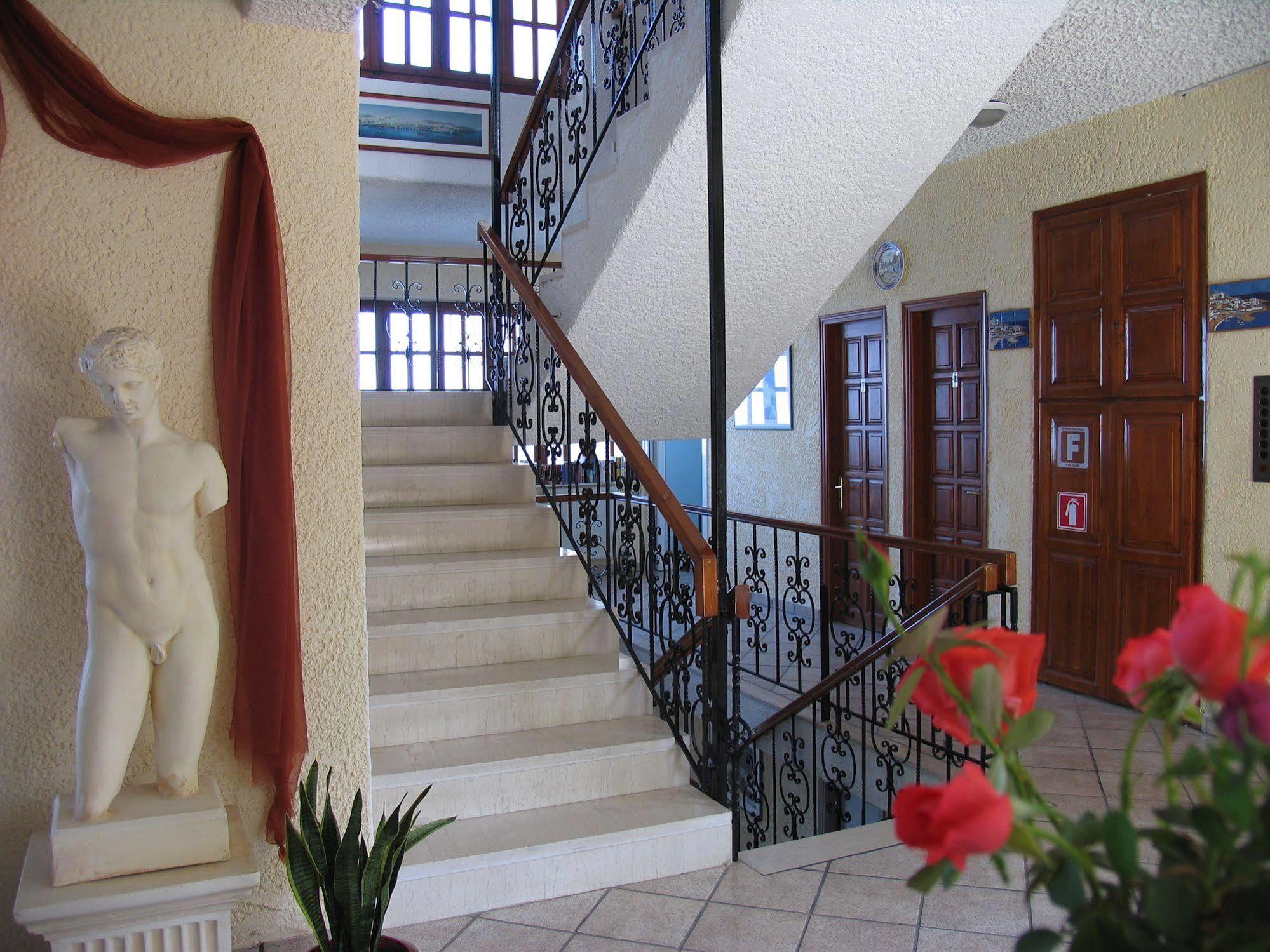 Cavos Bay Hotel & Studios 아르메니스티스 외부 사진