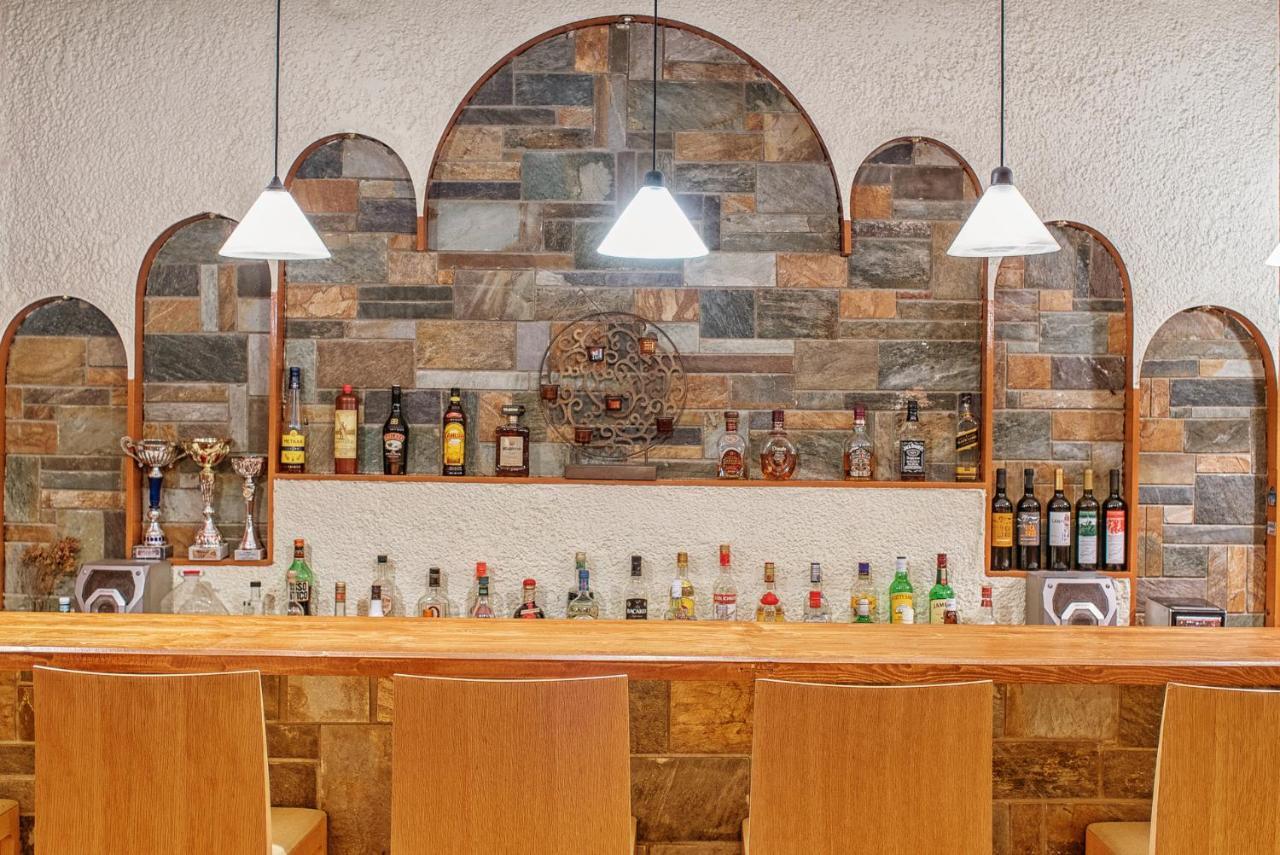 Cavos Bay Hotel & Studios 아르메니스티스 외부 사진